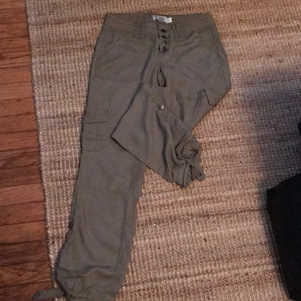 Dress pant with cinch and tie